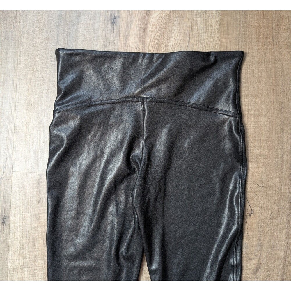 NWT Spanx Size M Petite Faux Leather Legging Black Pull On Compression 98$ - Picture 6 of 12